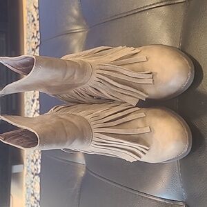 Leather tassel boots size 7.5 very volatile los Angeles